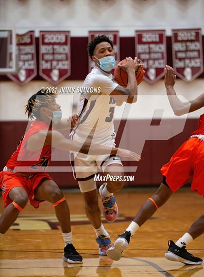 Thumbnail 2 in Edwardsville @ Belleville West photogallery.