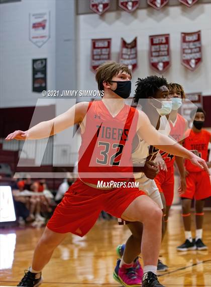 Thumbnail 1 in Edwardsville @ Belleville West photogallery.