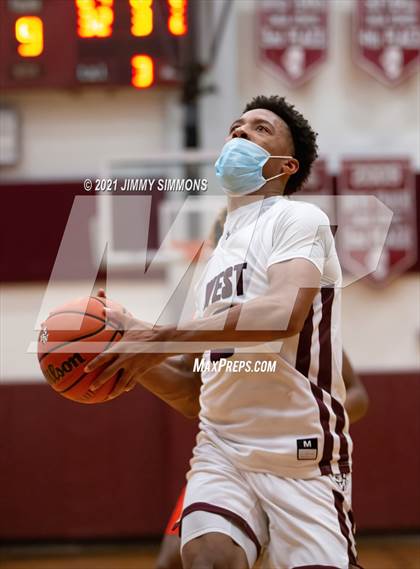 Thumbnail 2 in Edwardsville @ Belleville West photogallery.