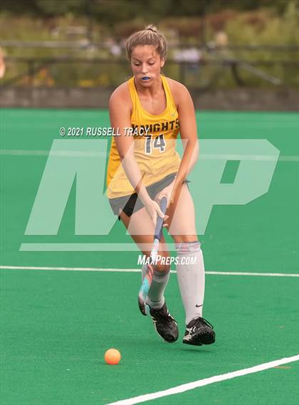Thumbnail 3 in Kellam vs. Maury photogallery.