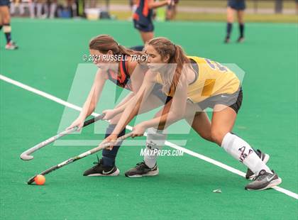 Thumbnail 2 in Kellam vs. Maury photogallery.