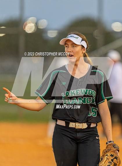Thumbnail 1 in Lakewood Ranch vs. Venice (FHSAA 7A District 8 Semifinal) photogallery.