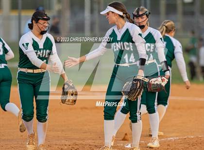 Thumbnail 3 in Lakewood Ranch vs. Venice (FHSAA 7A District 8 Semifinal) photogallery.