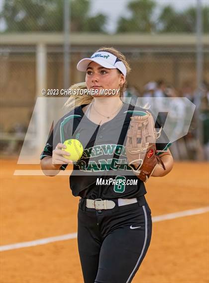 Thumbnail 3 in Lakewood Ranch vs. Venice (FHSAA 7A District 8 Semifinal) photogallery.