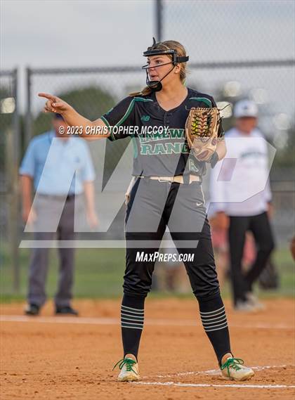 Thumbnail 2 in Lakewood Ranch vs. Venice (FHSAA 7A District 8 Semifinal) photogallery.