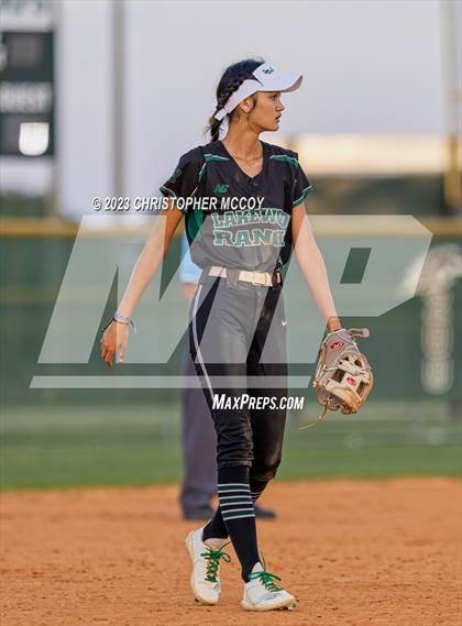 Thumbnail 2 in Lakewood Ranch vs. Venice (FHSAA 7A District 8 Semifinal) photogallery.