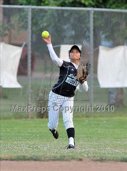 Thumbnail 3 in Inderkum vs. Rodriguez (CIF SJS D3 Playoffs) photogallery.