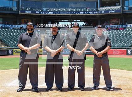 Thumbnail 2 in Hawley vs. Collinsville (UIL 2A Baseball Final) photogallery.