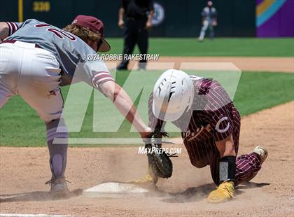Thumbnail 2 in Hawley vs. Collinsville (UIL 2A Baseball Final) photogallery.