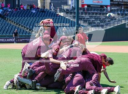 Thumbnail 3 in Hawley vs. Collinsville (UIL 2A Baseball Final) photogallery.