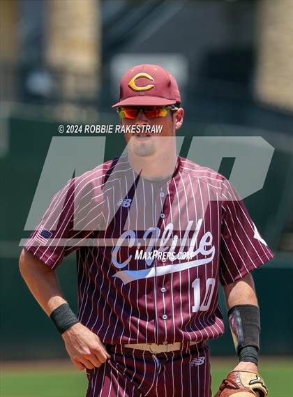 Thumbnail 2 in Hawley vs. Collinsville (UIL 2A Baseball Final) photogallery.