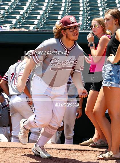 Thumbnail 3 in Hawley vs. Collinsville (UIL 2A Baseball Final) photogallery.
