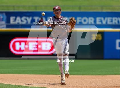 Thumbnail 2 in Hawley vs. Collinsville (UIL 2A Baseball Final) photogallery.