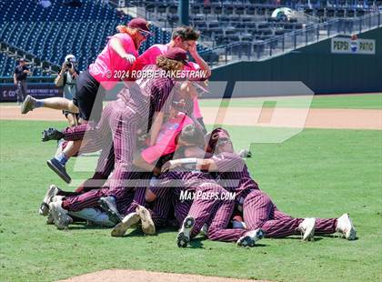 Thumbnail 1 in Hawley vs. Collinsville (UIL 2A Baseball Final) photogallery.