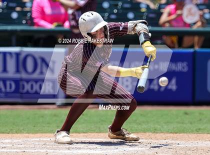 Thumbnail 3 in Hawley vs. Collinsville (UIL 2A Baseball Final) photogallery.