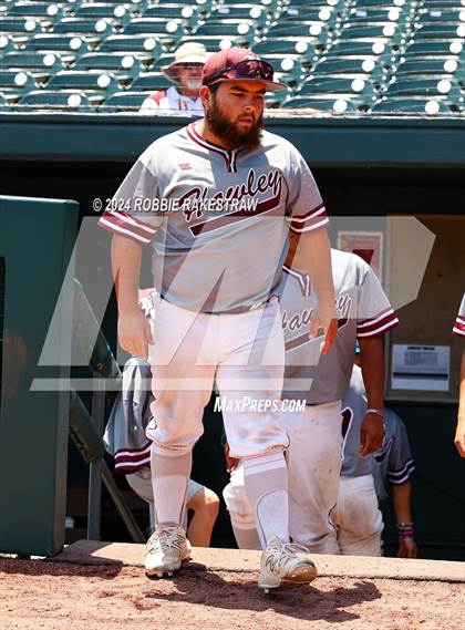 Thumbnail 1 in Hawley vs. Collinsville (UIL 2A Baseball Final) photogallery.
