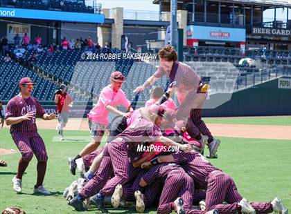 Thumbnail 2 in Hawley vs. Collinsville (UIL 2A Baseball Final) photogallery.