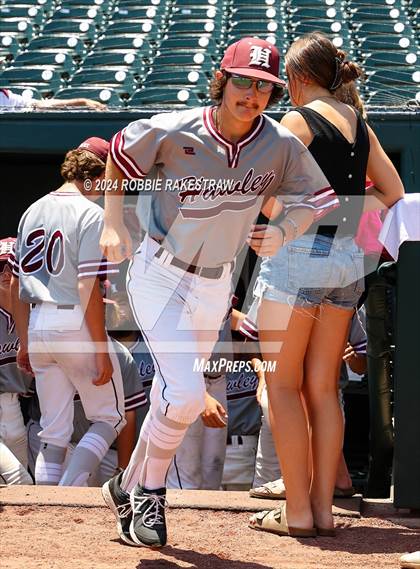 Thumbnail 1 in Hawley vs. Collinsville (UIL 2A Baseball Final) photogallery.