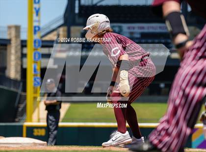 Thumbnail 3 in Hawley vs. Collinsville (UIL 2A Baseball Final) photogallery.
