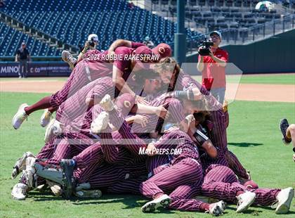 Thumbnail 1 in Hawley vs. Collinsville (UIL 2A Baseball Final) photogallery.