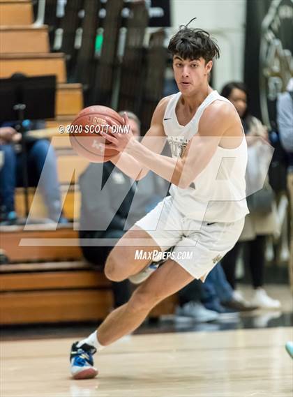 Thumbnail 3 in Valley Christian @ Archbishop Mitty photogallery.