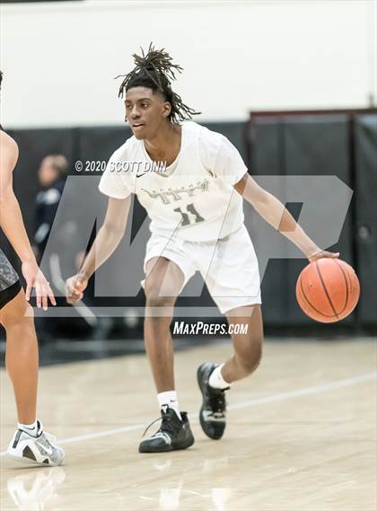 Thumbnail 3 in Valley Christian @ Archbishop Mitty photogallery.