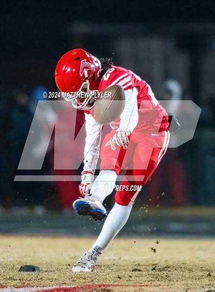 Thumbnail 2 in Jacksonville vs Seventy-First (NCHSAA 3A East Regional) photogallery.