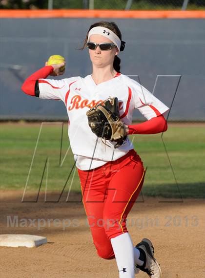 Thumbnail 3 in JSerra Catholic vs. Rosary photogallery.