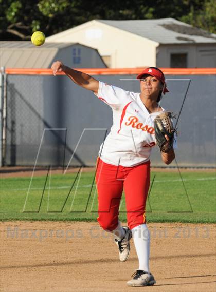 Thumbnail 3 in JSerra Catholic vs. Rosary photogallery.