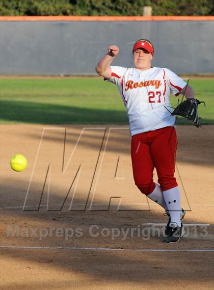 Thumbnail 3 in JSerra Catholic vs. Rosary photogallery.