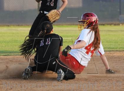 Thumbnail 3 in JSerra Catholic vs. Rosary photogallery.