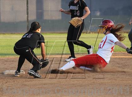 Thumbnail 1 in JSerra Catholic vs. Rosary photogallery.