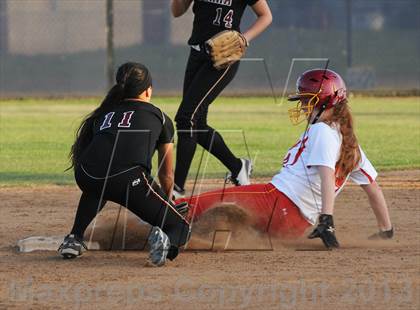 Thumbnail 2 in JSerra Catholic vs. Rosary photogallery.