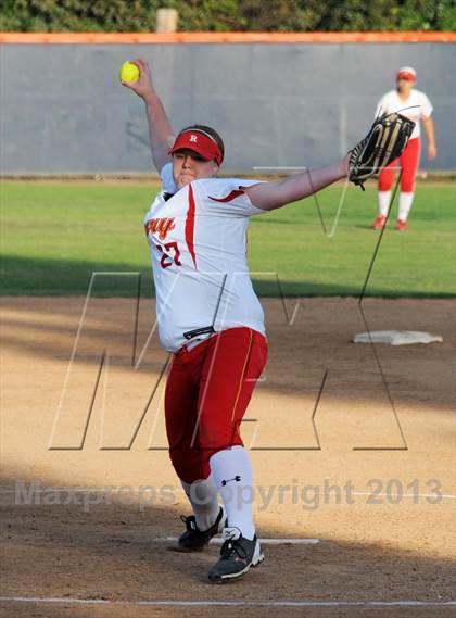 Thumbnail 3 in JSerra Catholic vs. Rosary photogallery.