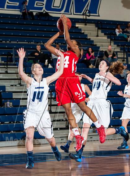 Thumbnail 3 in Regis Jesuit @ Legend photogallery.