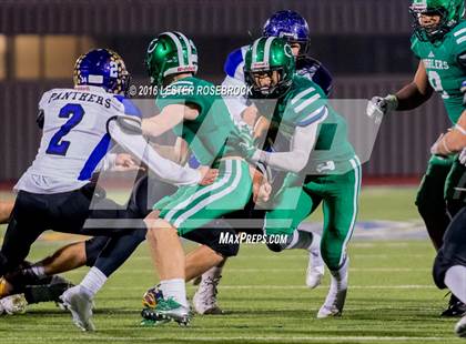 Thumbnail 1 in Navarro vs. Cuero (UIL 4A Quarterfinal) photogallery.