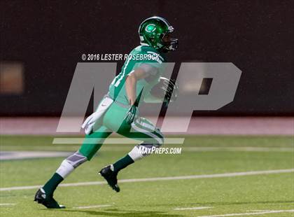 Thumbnail 2 in Navarro vs. Cuero (UIL 4A Quarterfinal) photogallery.