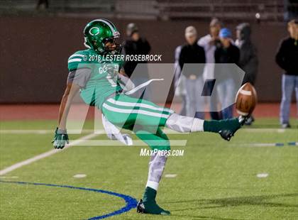 Thumbnail 2 in Navarro vs. Cuero (UIL 4A Quarterfinal) photogallery.