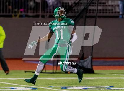Thumbnail 1 in Navarro vs. Cuero (UIL 4A Quarterfinal) photogallery.