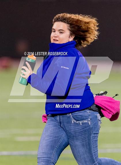 Thumbnail 3 in Navarro vs. Cuero (UIL 4A Quarterfinal) photogallery.