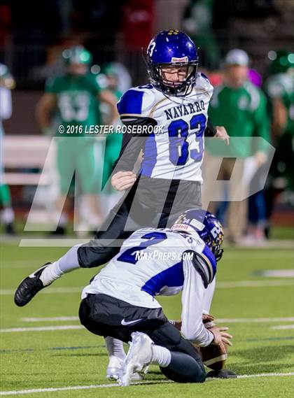 Thumbnail 2 in Navarro vs. Cuero (UIL 4A Quarterfinal) photogallery.