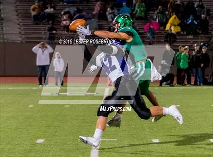 Thumbnail 2 in Navarro vs. Cuero (UIL 4A Quarterfinal) photogallery.