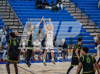 Thumbnail 2 in Oakland Tech vs. Roosevelt (NORCAL ULTIMATE CHALLENGE) photogallery.
