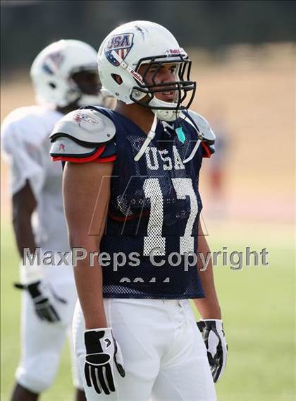 Thumbnail 2 in IFAF Team USA Practice photogallery.