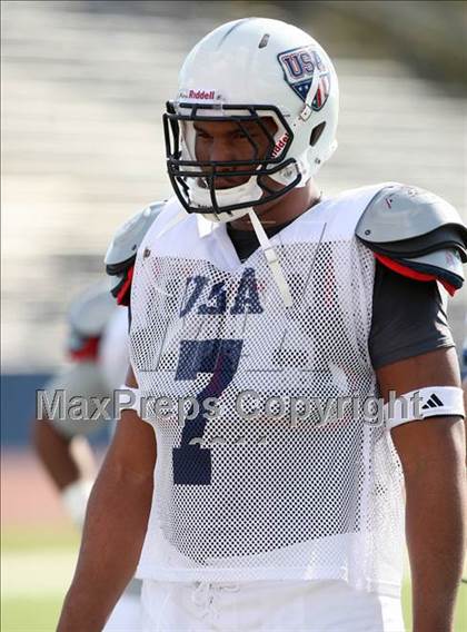 Thumbnail 2 in IFAF Team USA Practice photogallery.