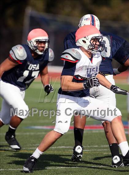 Thumbnail 3 in IFAF Team USA Practice photogallery.
