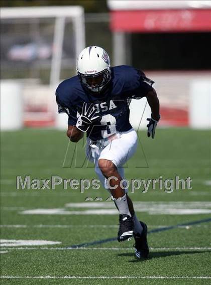 Thumbnail 3 in IFAF Team USA Practice photogallery.