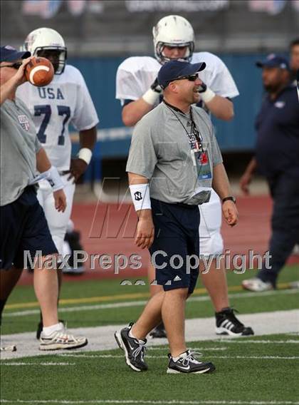 Thumbnail 1 in IFAF Team USA Practice photogallery.