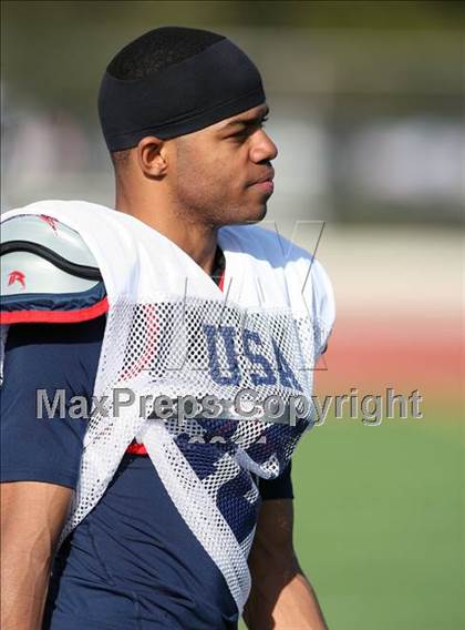 Thumbnail 1 in IFAF Team USA Practice photogallery.
