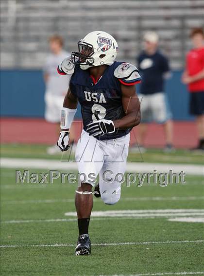 Thumbnail 3 in IFAF Team USA Practice photogallery.